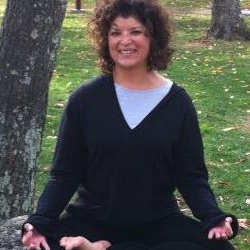 leana medina beltz master trainer bio pic vaihayasa aerial yoga aytt